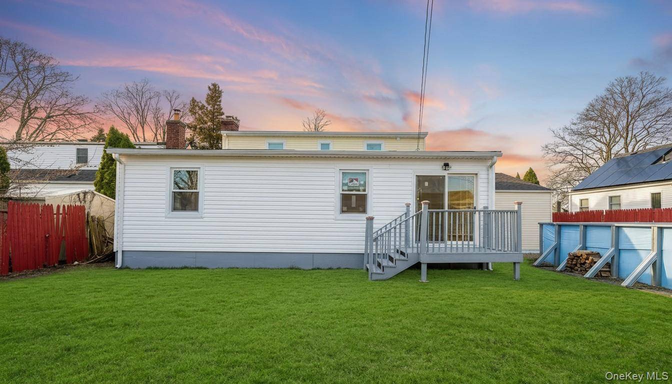 21 Linden BLVD, Hicksville, NY 11801