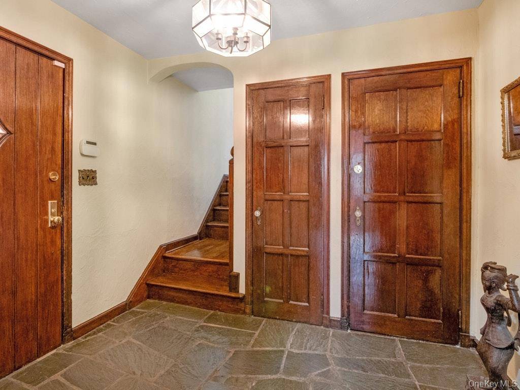 88 Stockbridge RD, Yonkers, NY 10710
