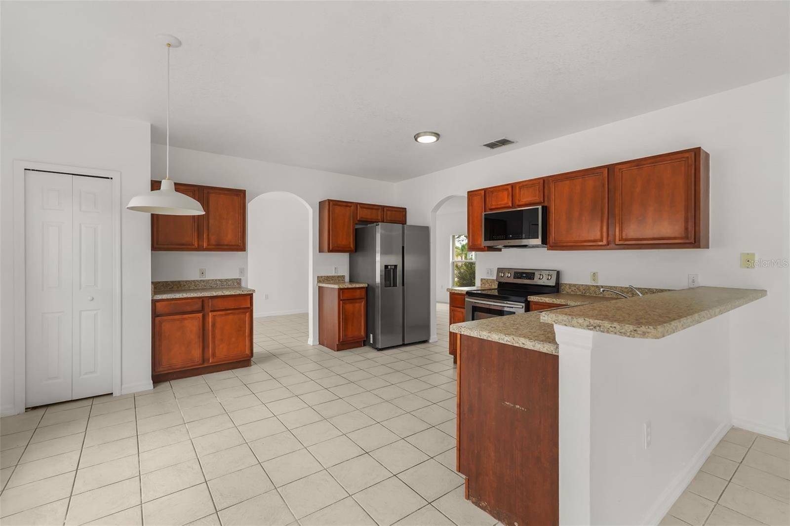 1348 NELSON PARK CT, Kissimmee, FL 34759
