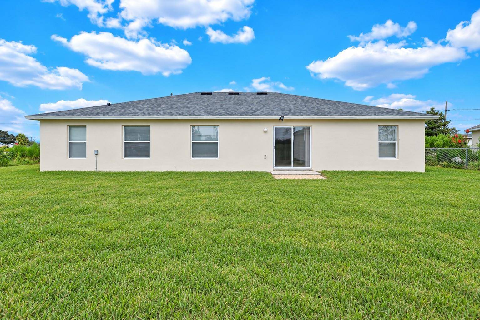 18 JUNIPER LOOP DR, Ocala, FL 34480