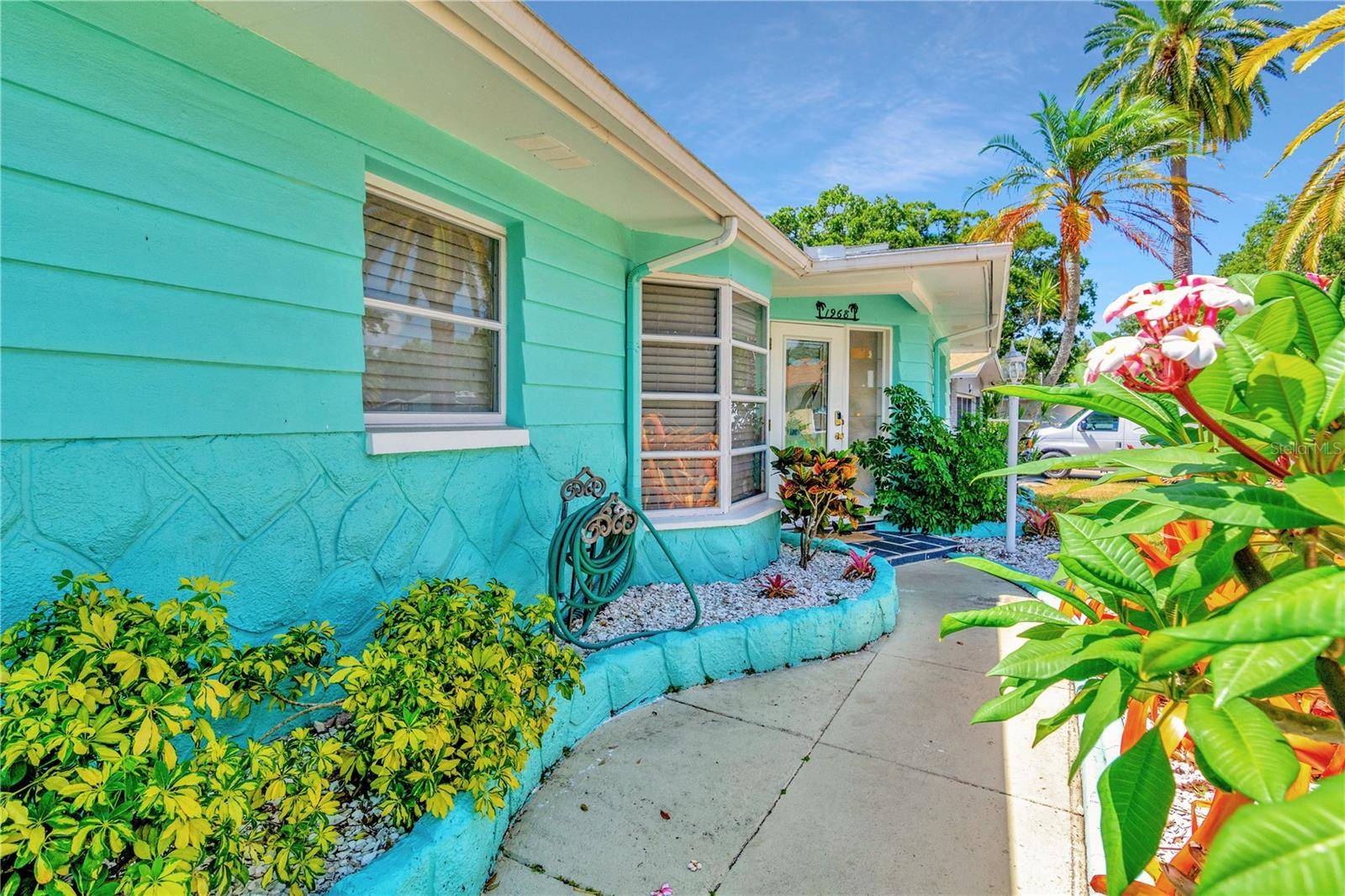 1968 SOUVENIR DR, Clearwater, FL 33755