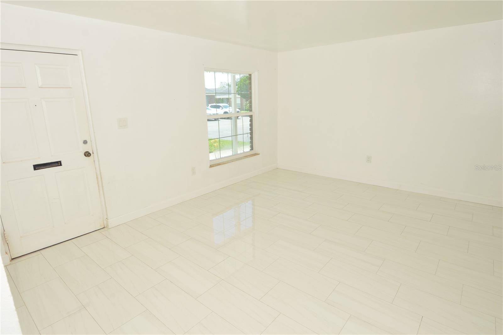 8348 10TH WAY N, St Petersburg, FL 33702
