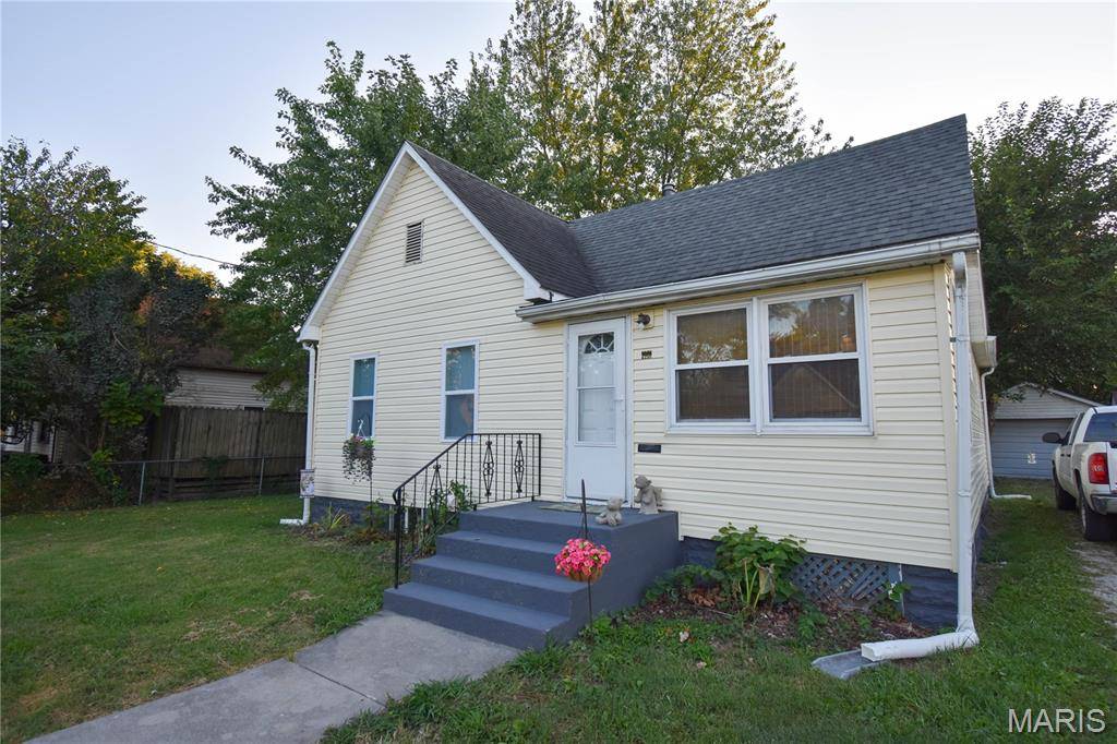 406 S Jersey ST, Gillespie, IL 62033