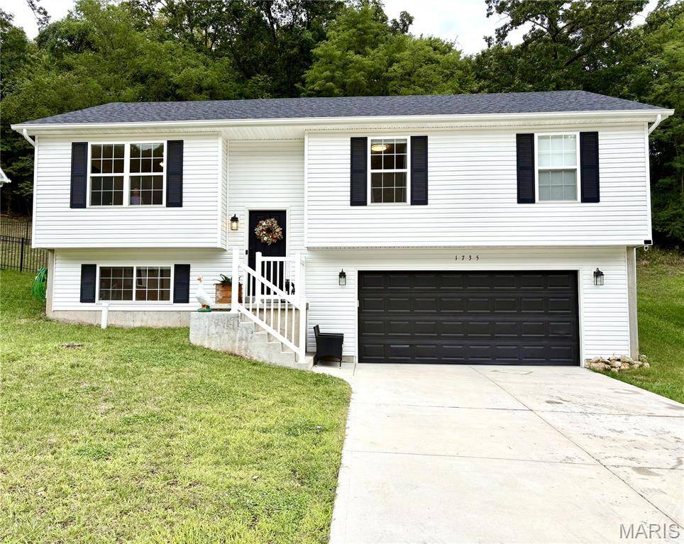 1735 Cherry Blossom CT, Pevely, MO 63070