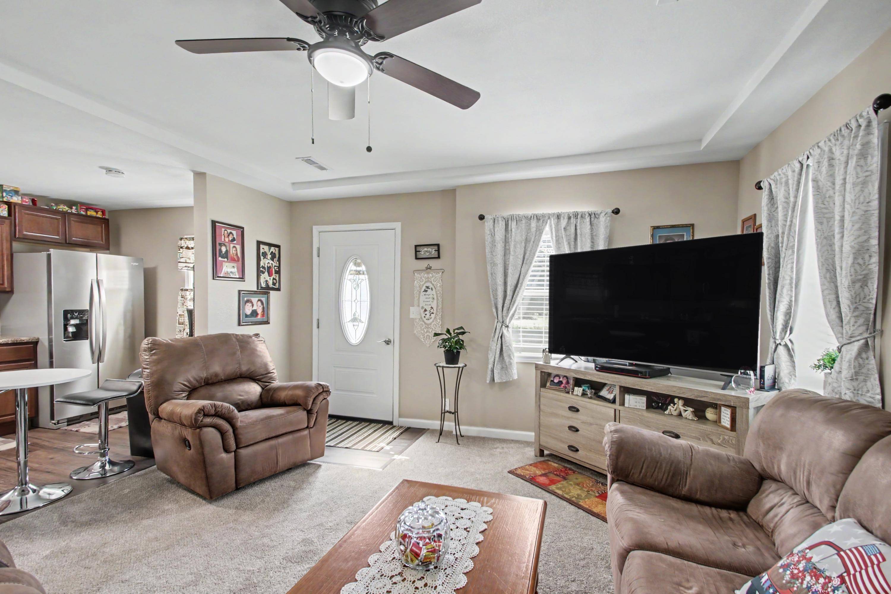 512 E Lafayette ST, Clayton, IL 62324