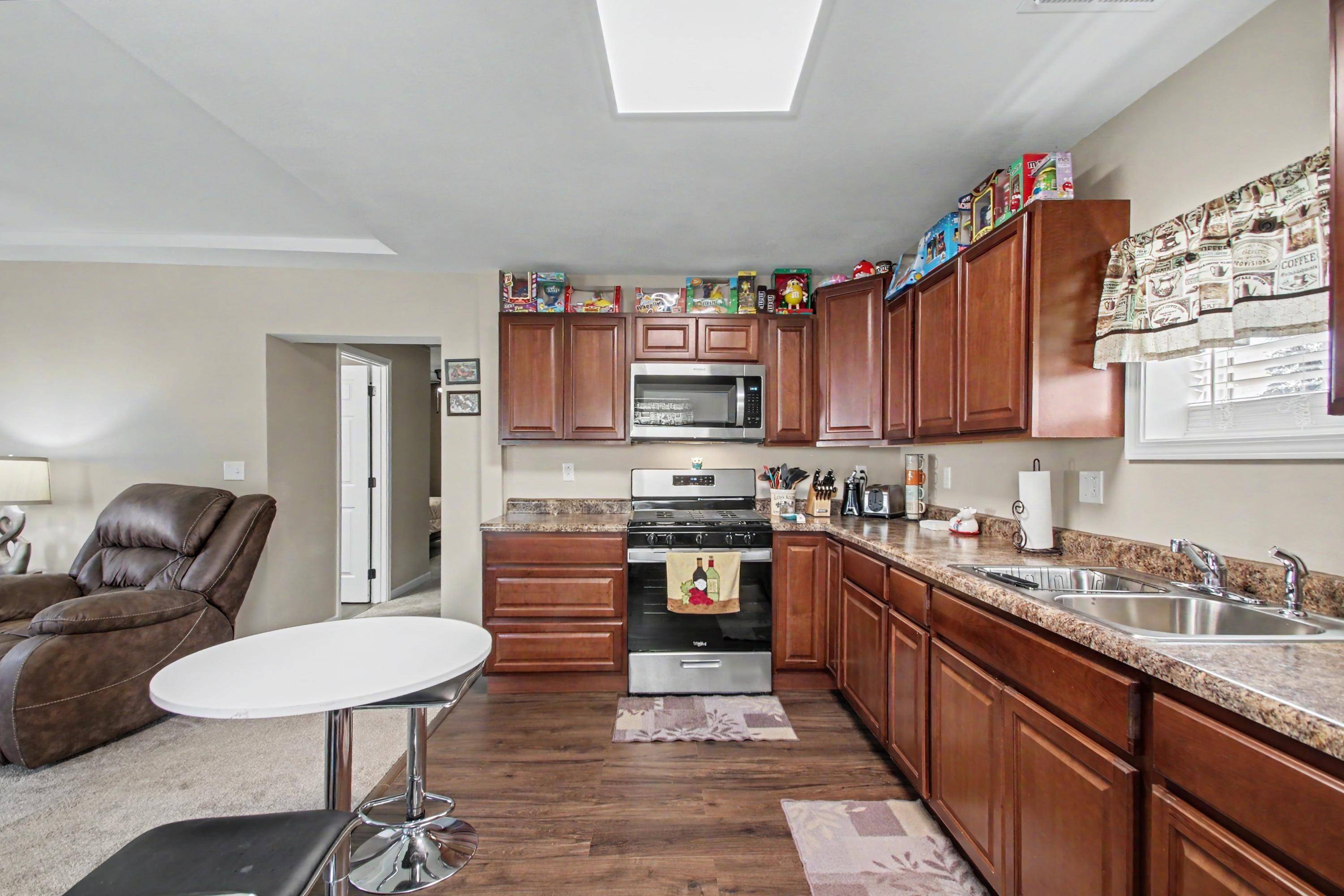 512 E Lafayette ST, Clayton, IL 62324