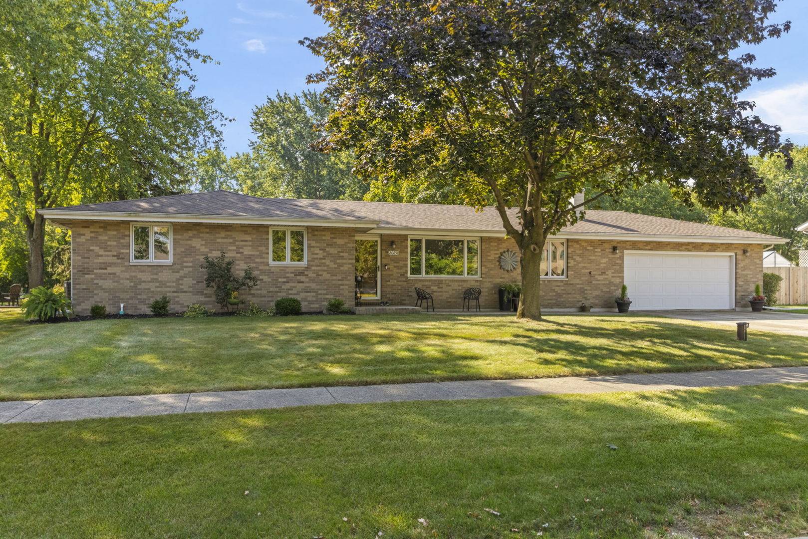 20651 Thomas DR, Lockport, IL 60441
