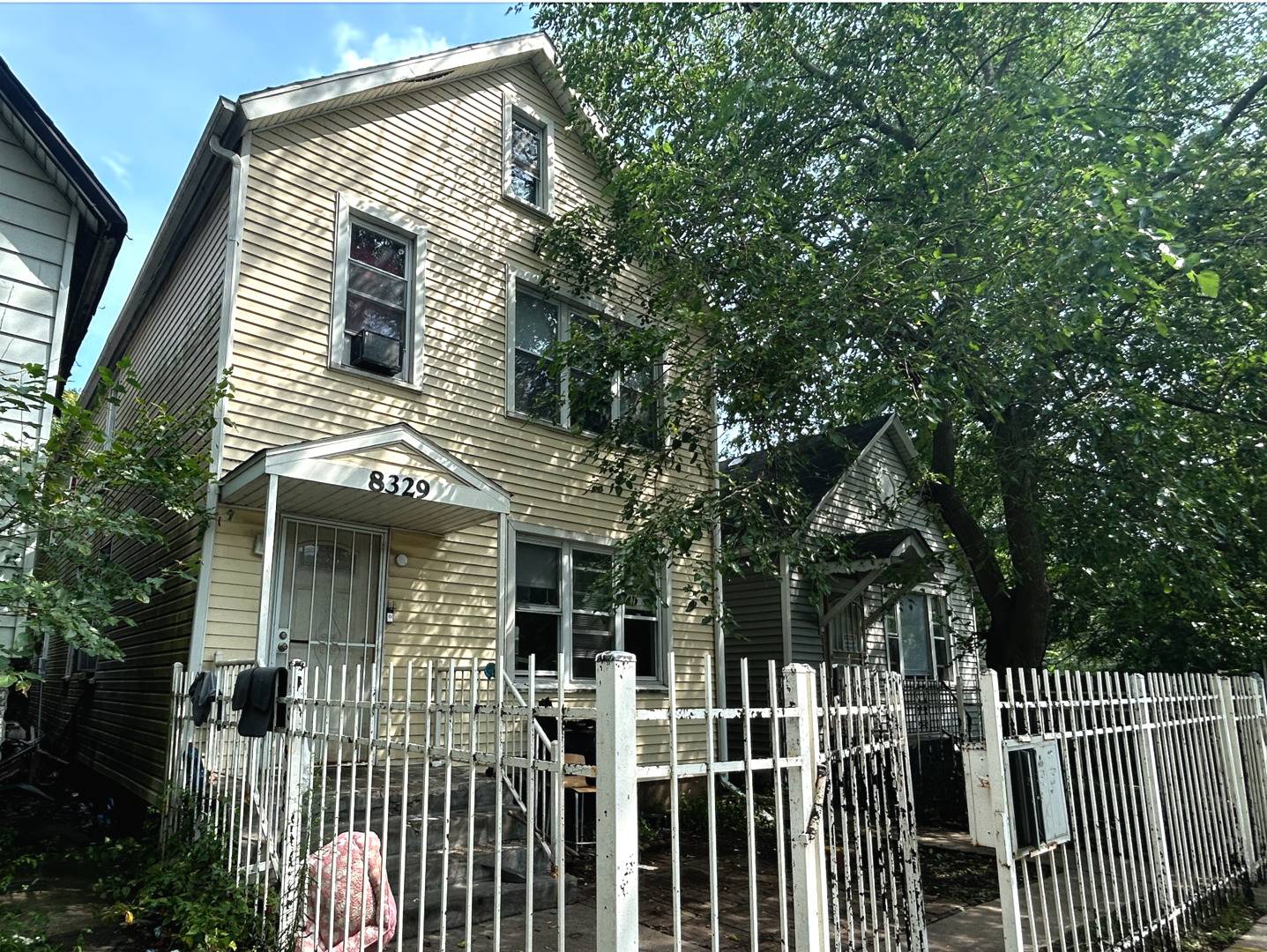 8329 S Buffalo AVE, Chicago, IL 60617