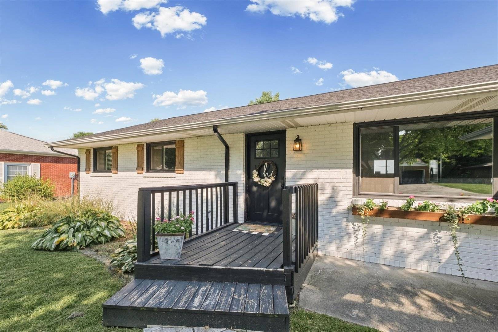 65 Chestnut CT, Champaign, IL 61822