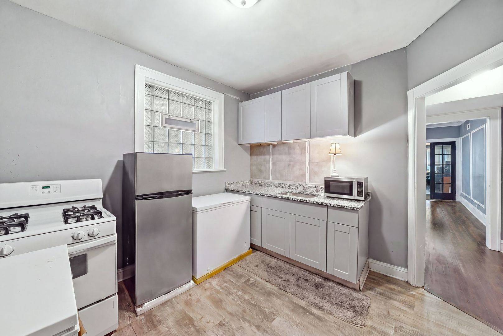 8038 S Maryland AVE, Chicago, IL 60619