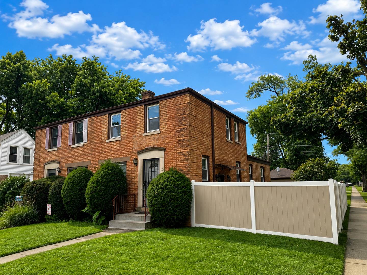 1693 Linden ST, Des Plaines, IL 60018