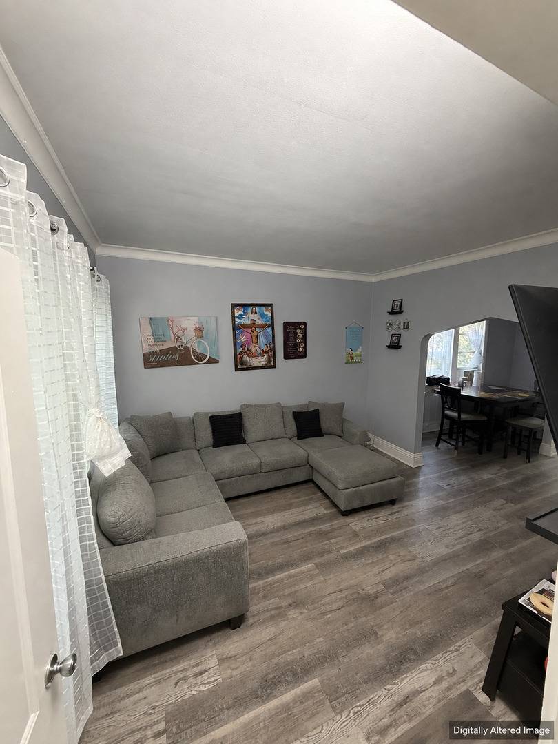 8322 S Burnham AVE, Chicago, IL 60617