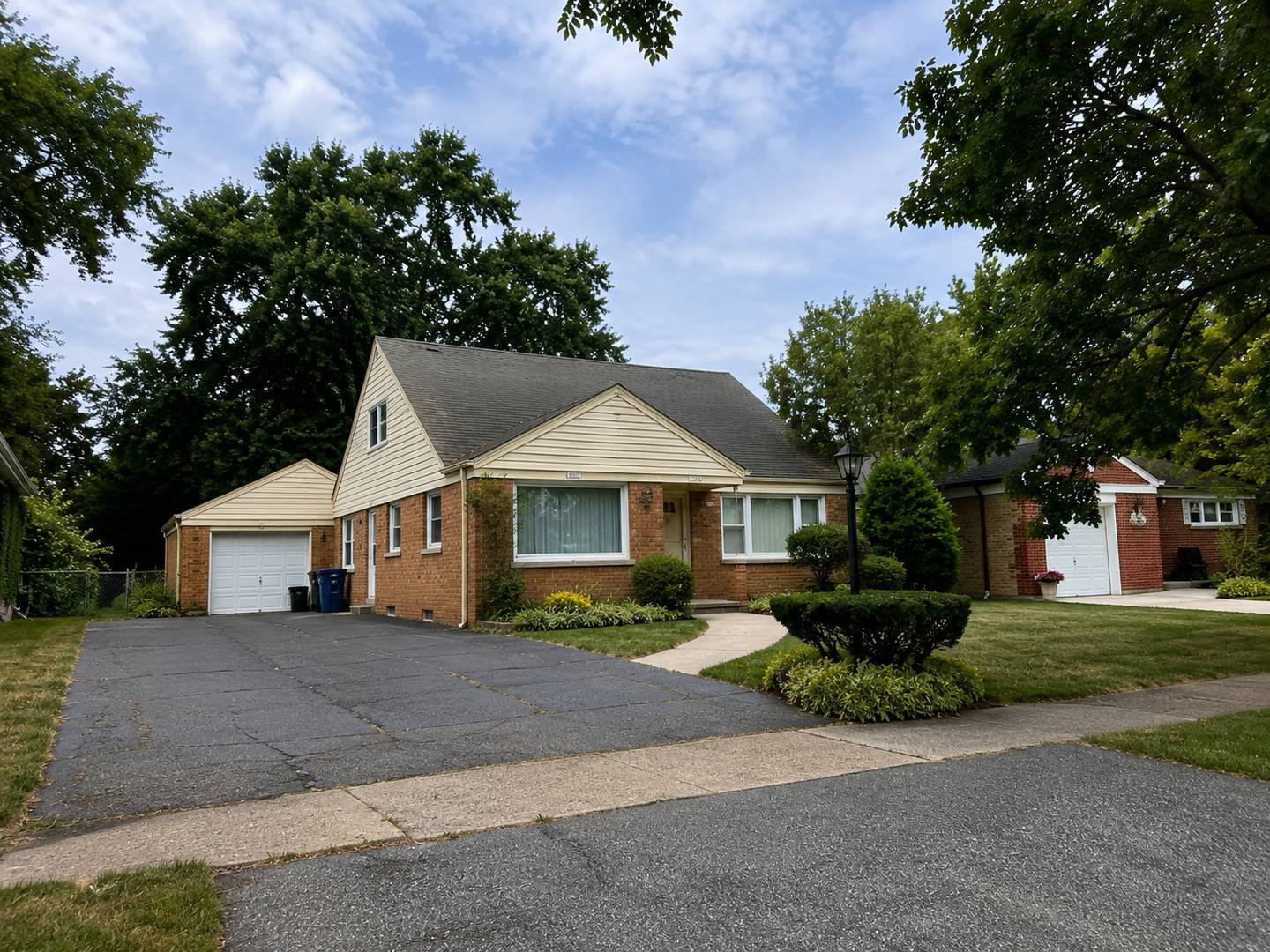 10834 S Keeler AVE, Oak Lawn, IL 60453