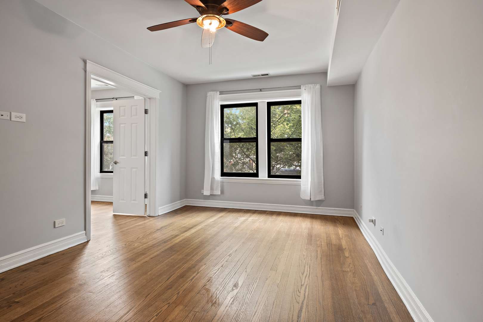 2211 W Winona ST #1, Chicago, IL 60625