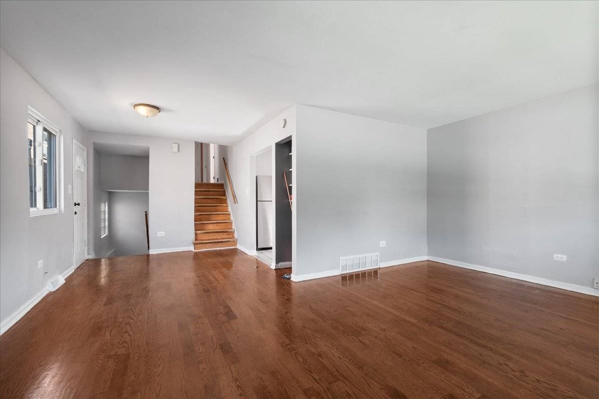 1652 W Montvale AVE, Chicago, IL 60643