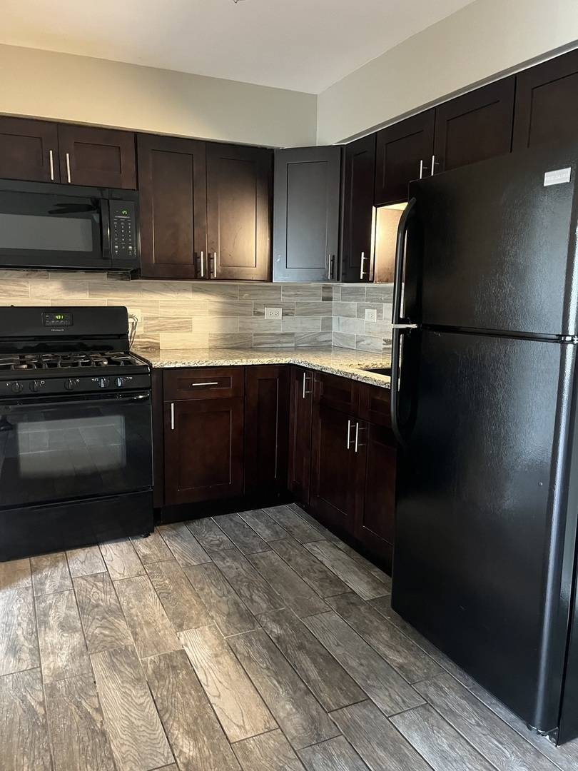 5740 W 108th ST #2D, Chicago Ridge, IL 60415