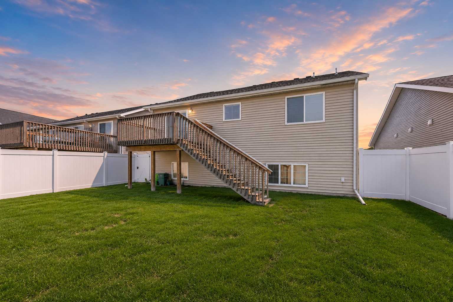 3831 32nd ST S, Moorhead, MN 56560