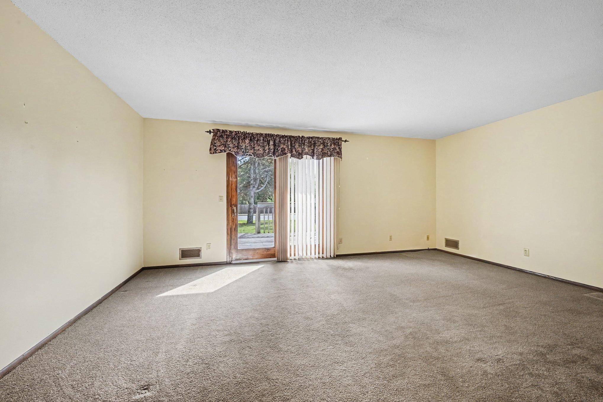 5520 Saint Stephens ST, Mounds View, MN 55112