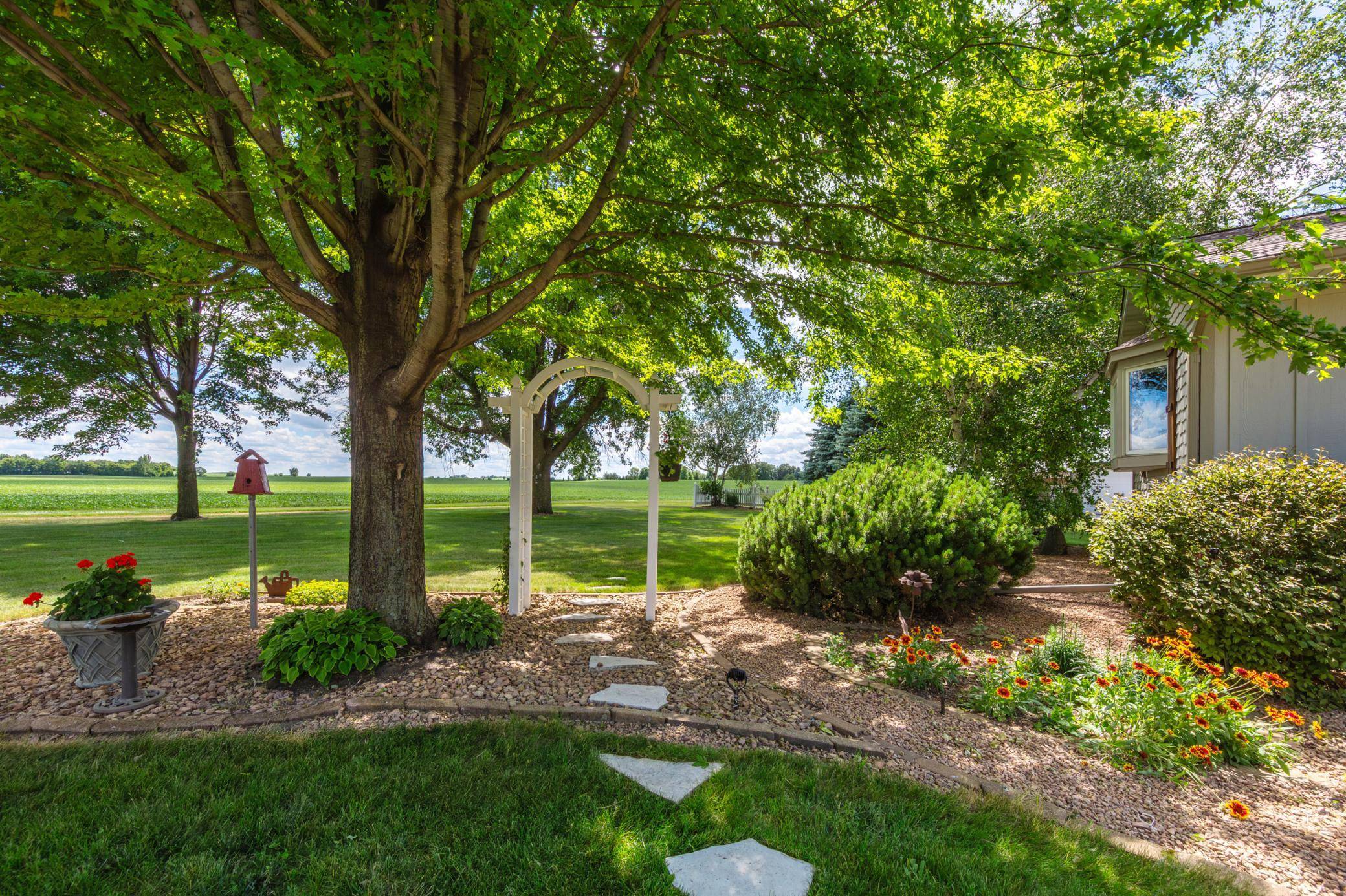 20642 528th AVE, Lake Crystal, MN 56055