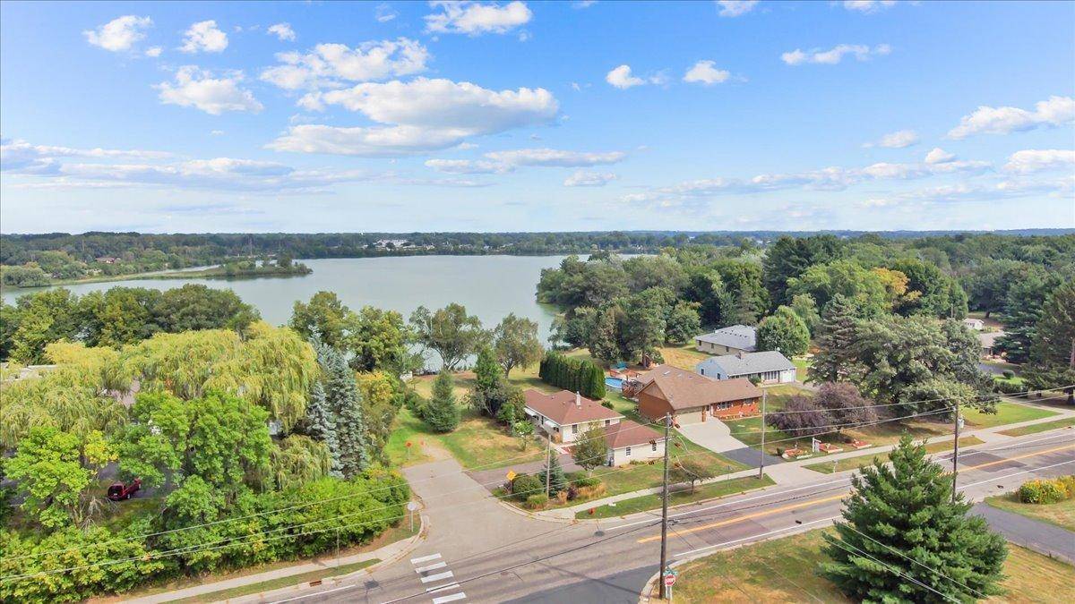 4090 Highland AVE, White Bear Lake, MN 55110