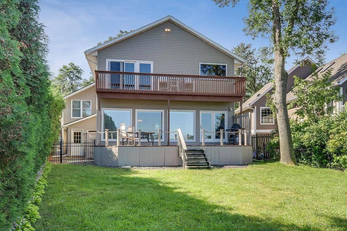 16926 Grays Bay BLVD, Minnetonka, MN 55391