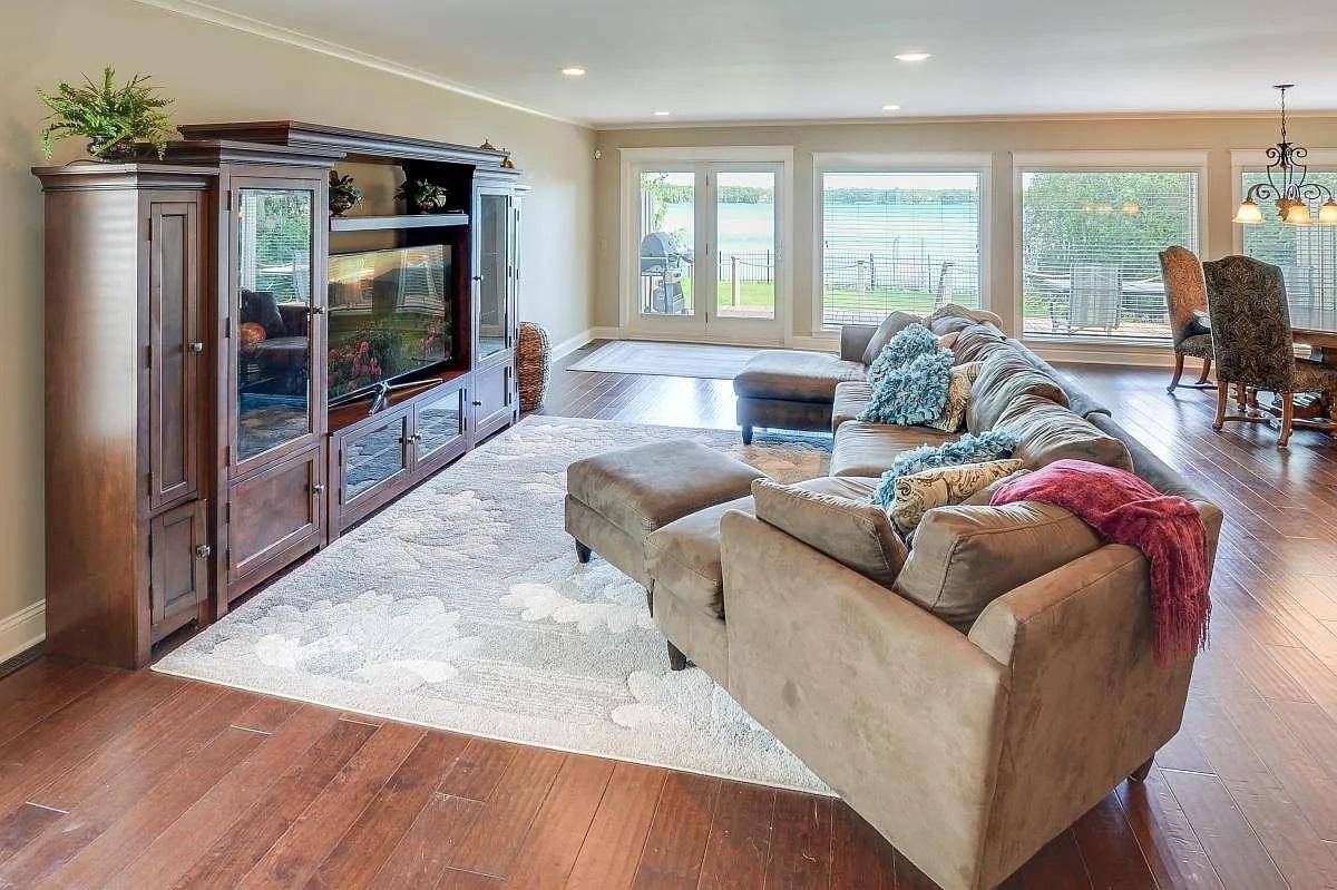 16926 Grays Bay BLVD, Minnetonka, MN 55391