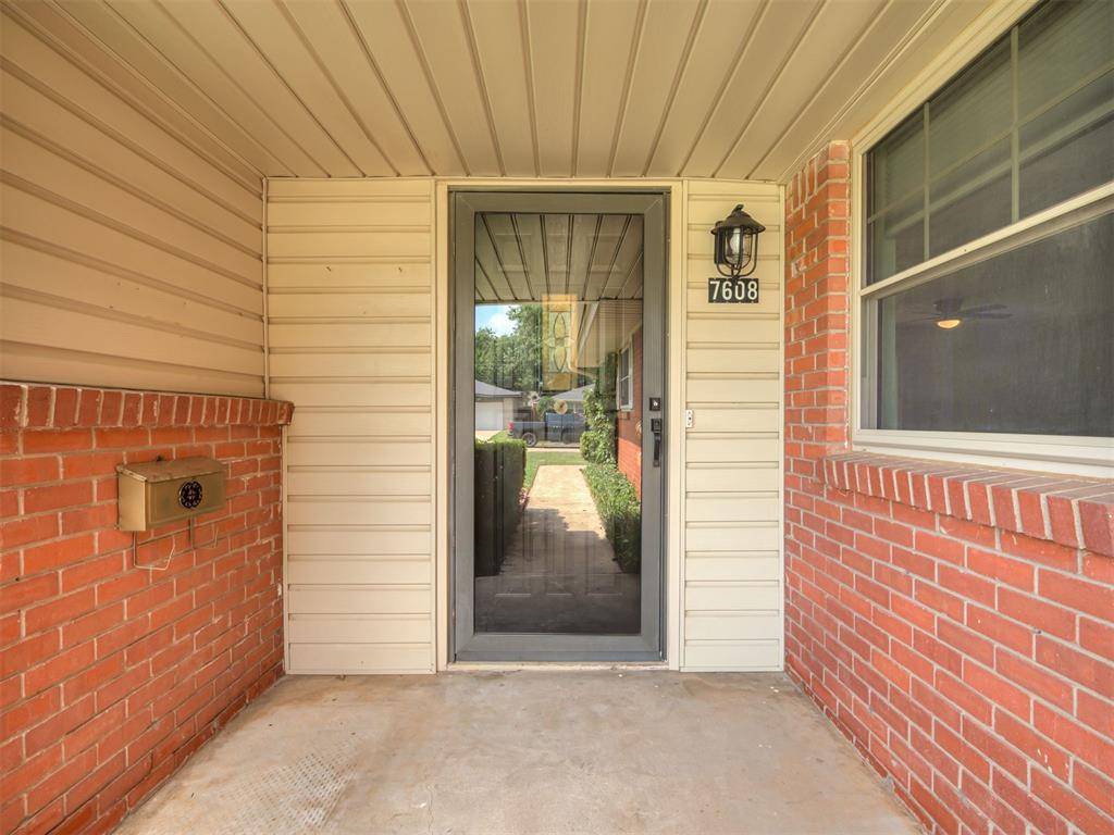 7608 NW 25th ST, Bethany, OK 73008