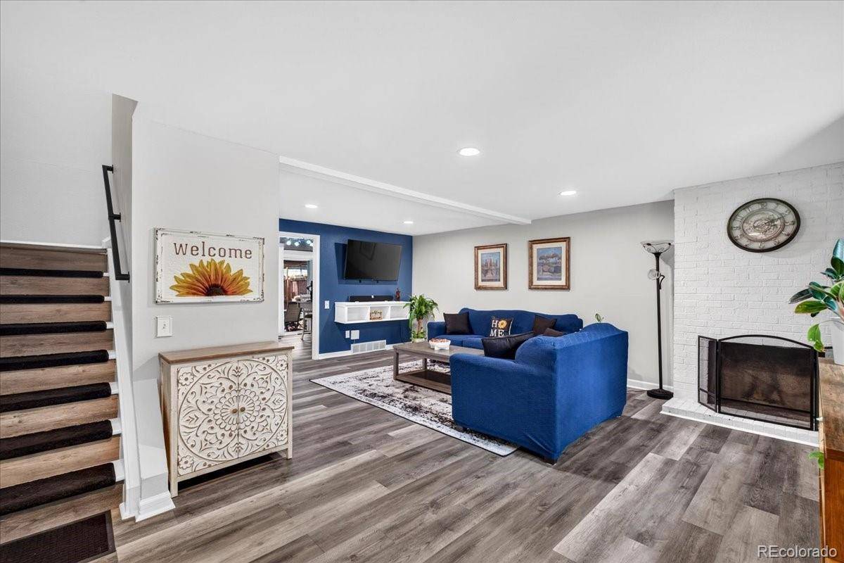 7725 W Glasgow PL, Littleton, CO 80128