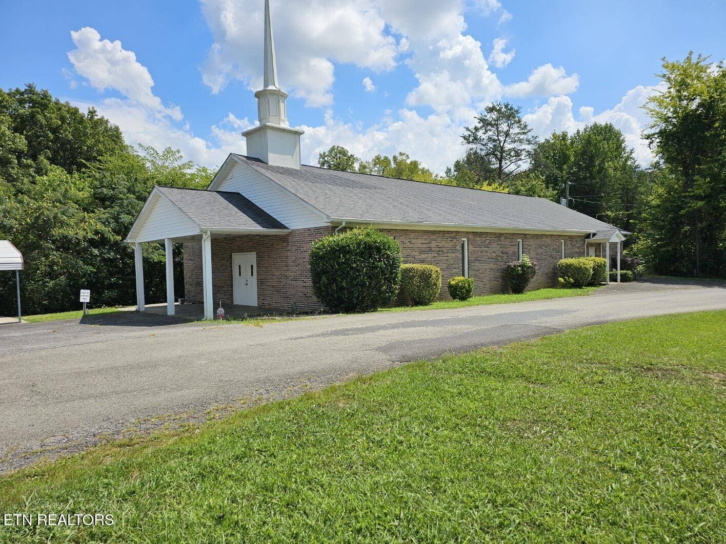 295 Shadden Rd, Tellico Plains, TN 37385