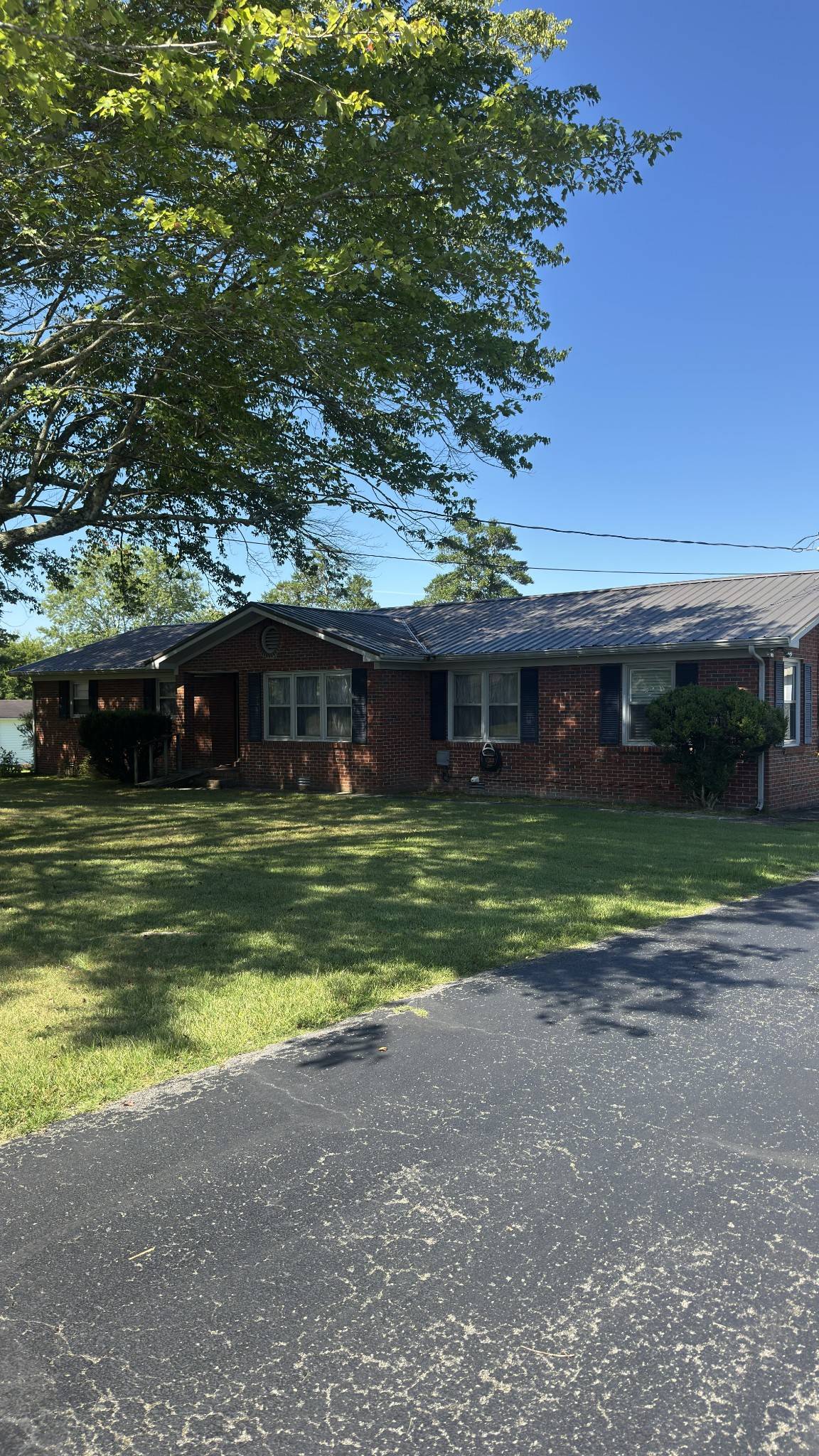 135 Blakemore Rd, Manchester, TN 37355