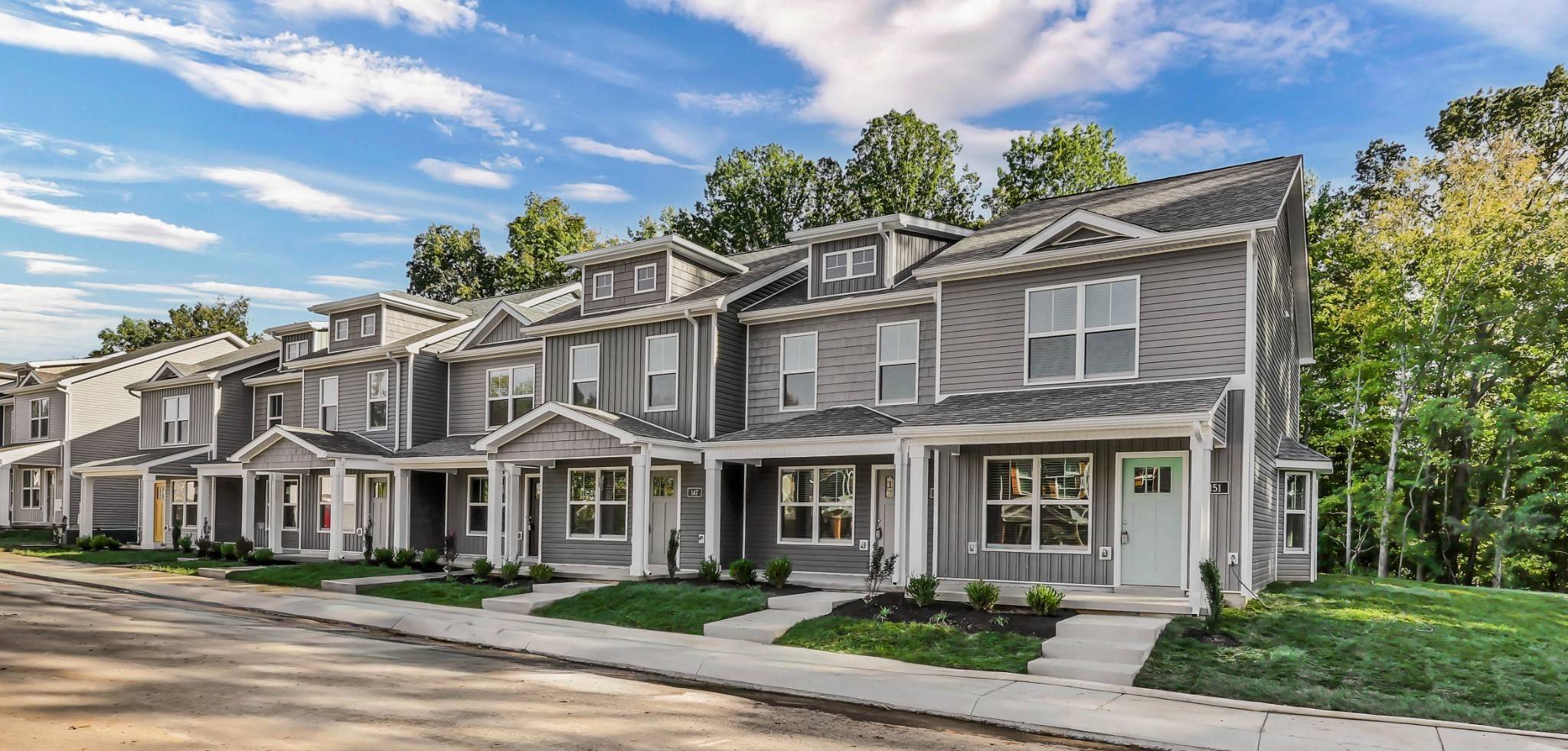 145 Quarry Point Dr, Clarksville, TN 37043
