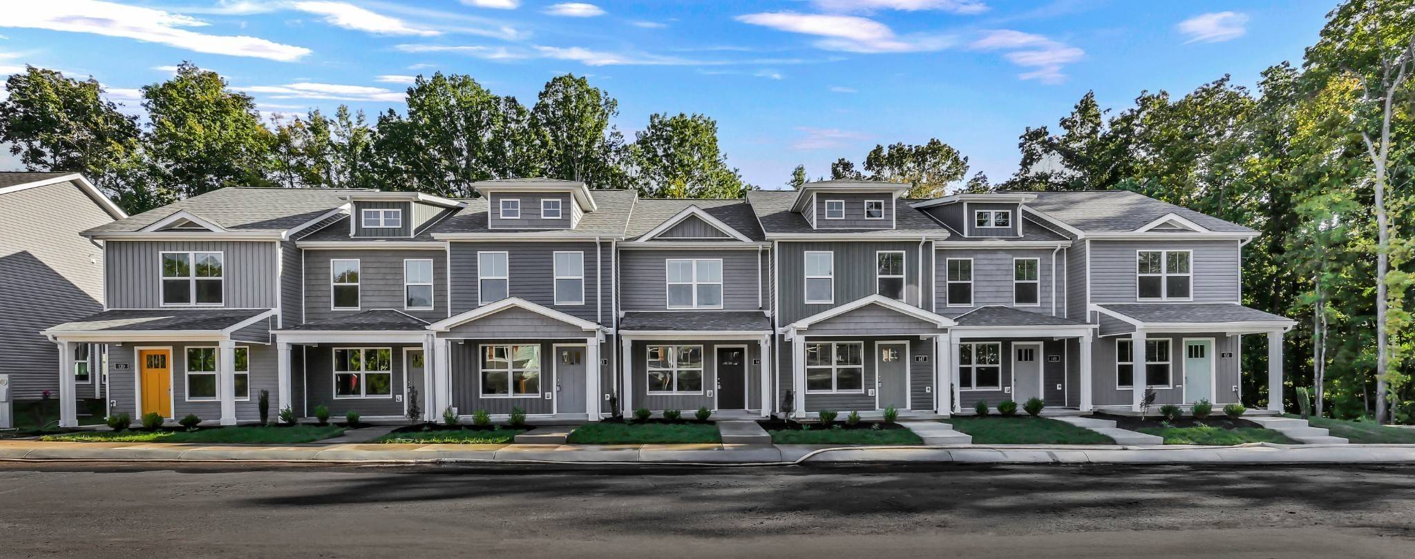 141 Quarry Point Dr, Clarksville, TN 37043