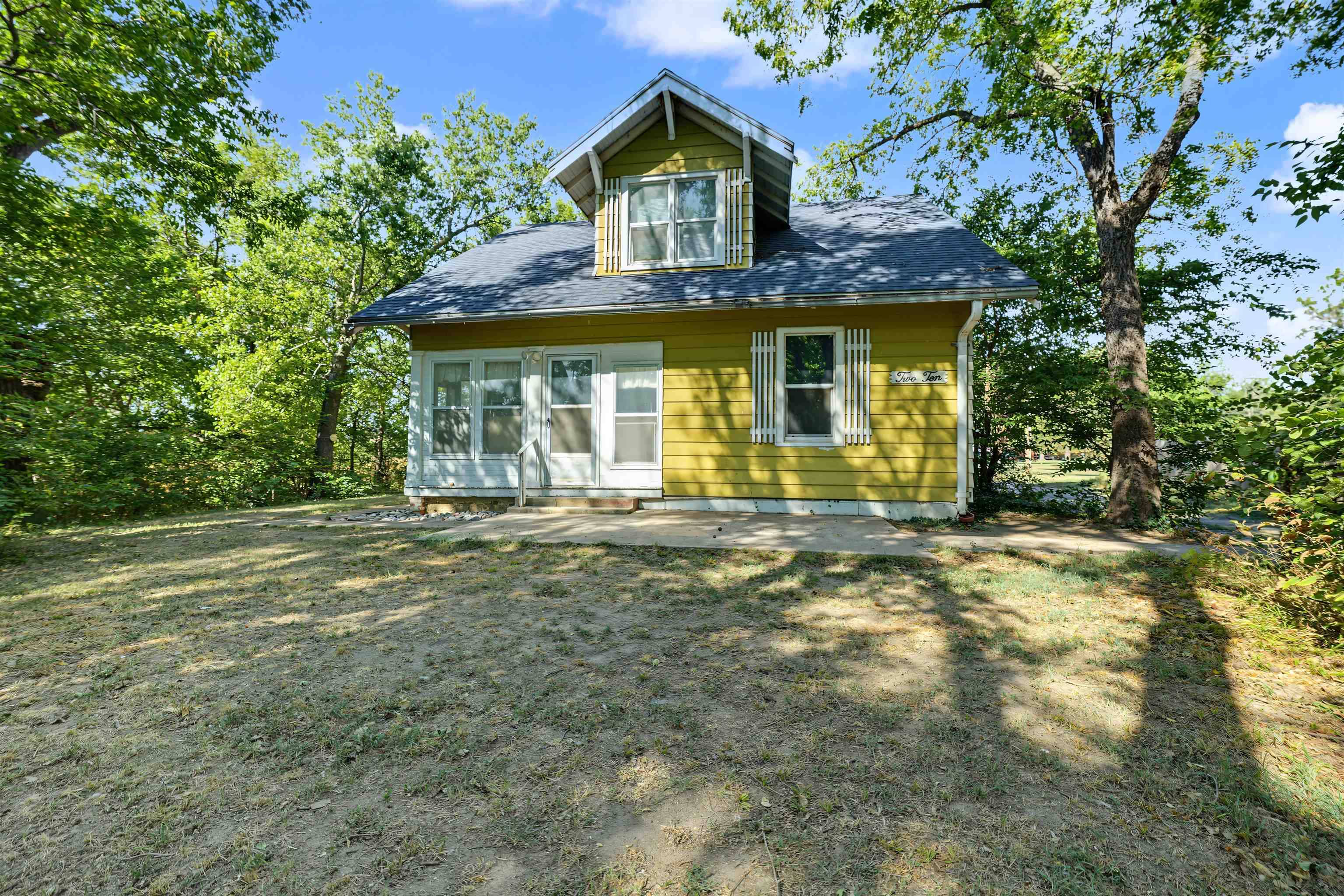210 S Central St., Marquette, KS 67464