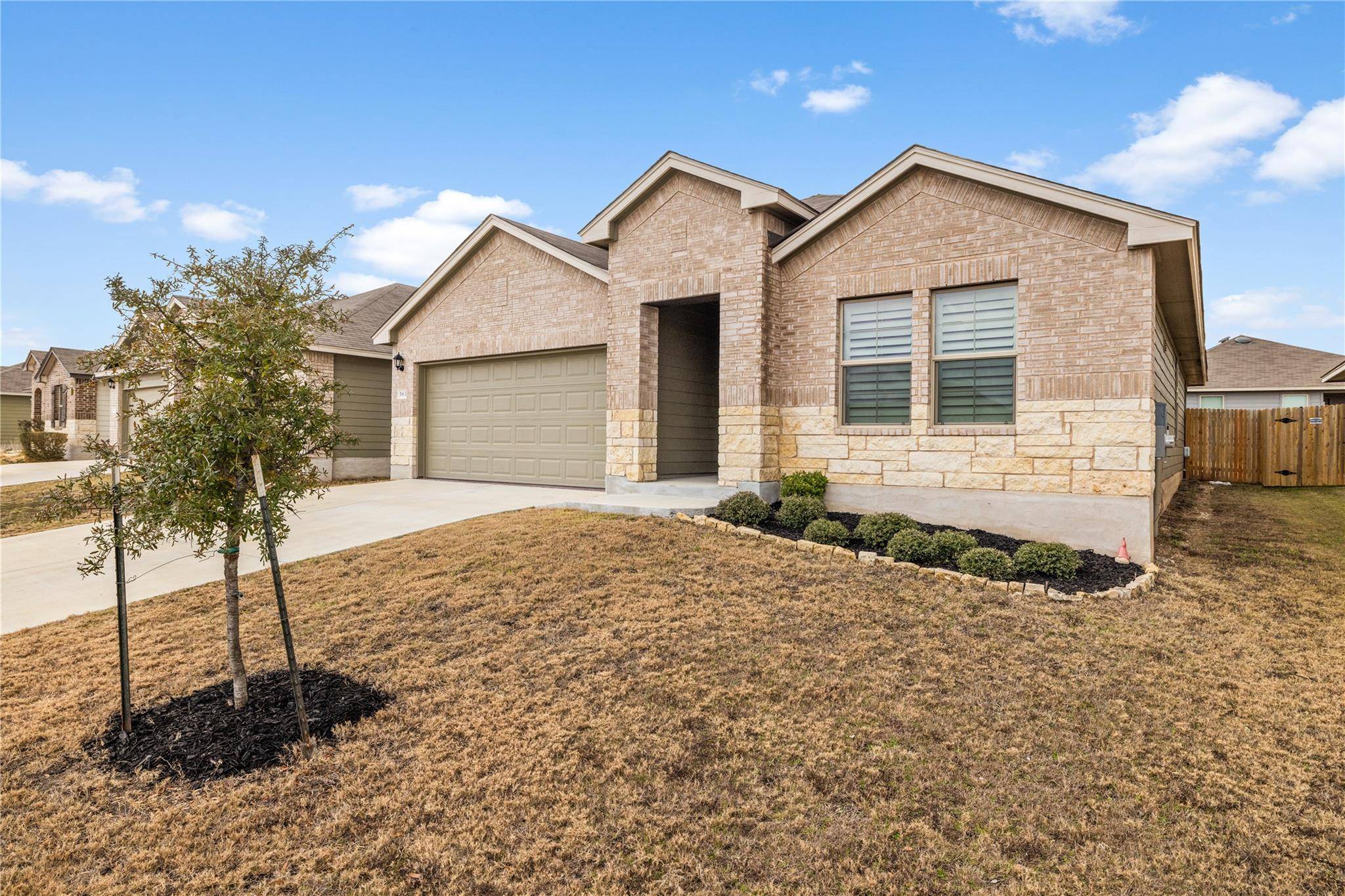583 Taggart TRL, Jarrell, TX 76537