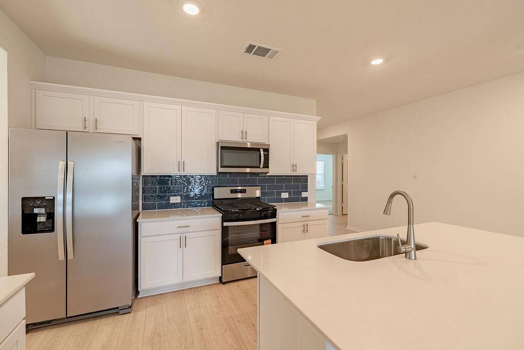 1832 Dandy Brush DR, Leander, TX 78641