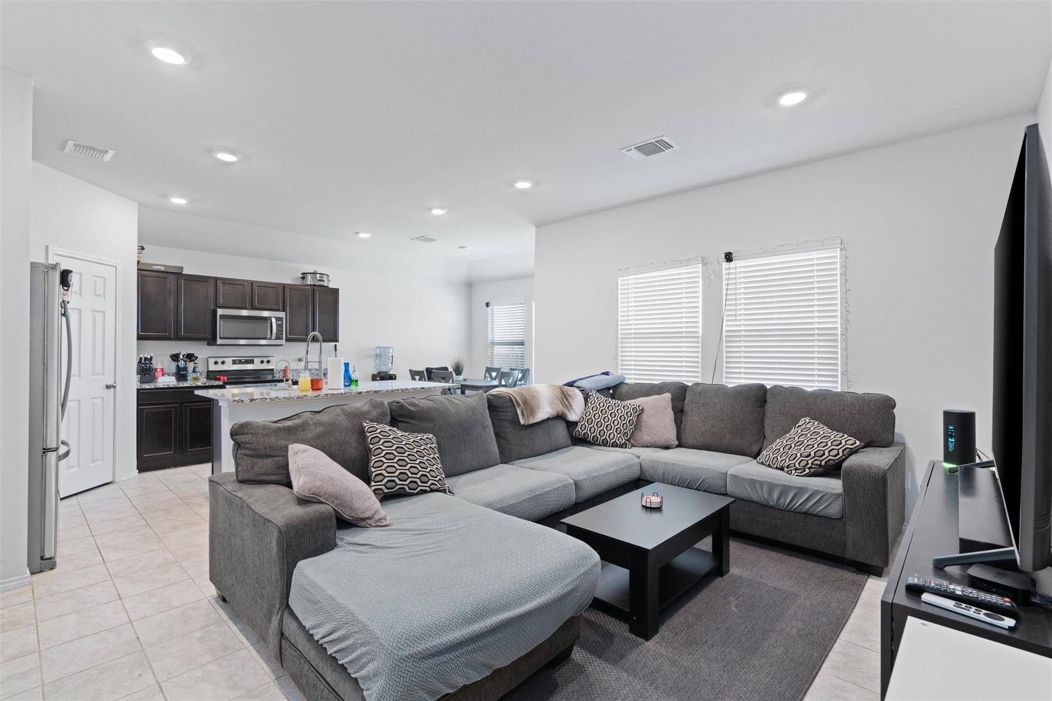 701 Taggart TRL, Jarrell, TX 76537