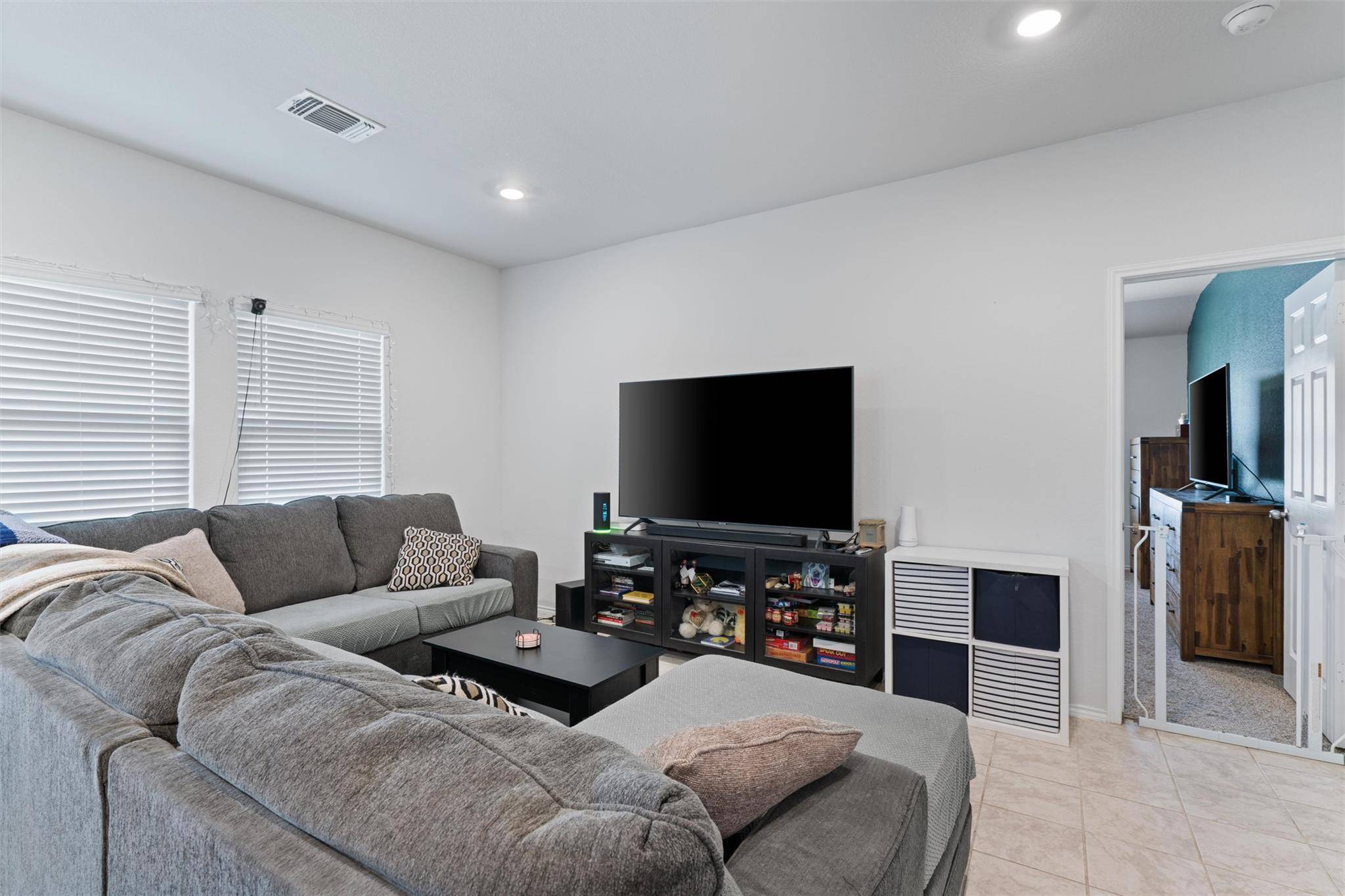 701 Taggart TRL, Jarrell, TX 76537