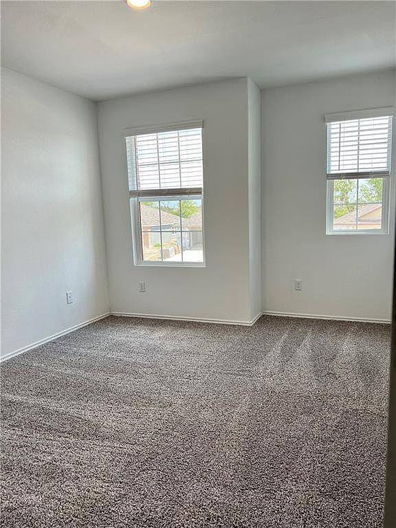 290 Silver Glen DR, Kyle, TX 78640