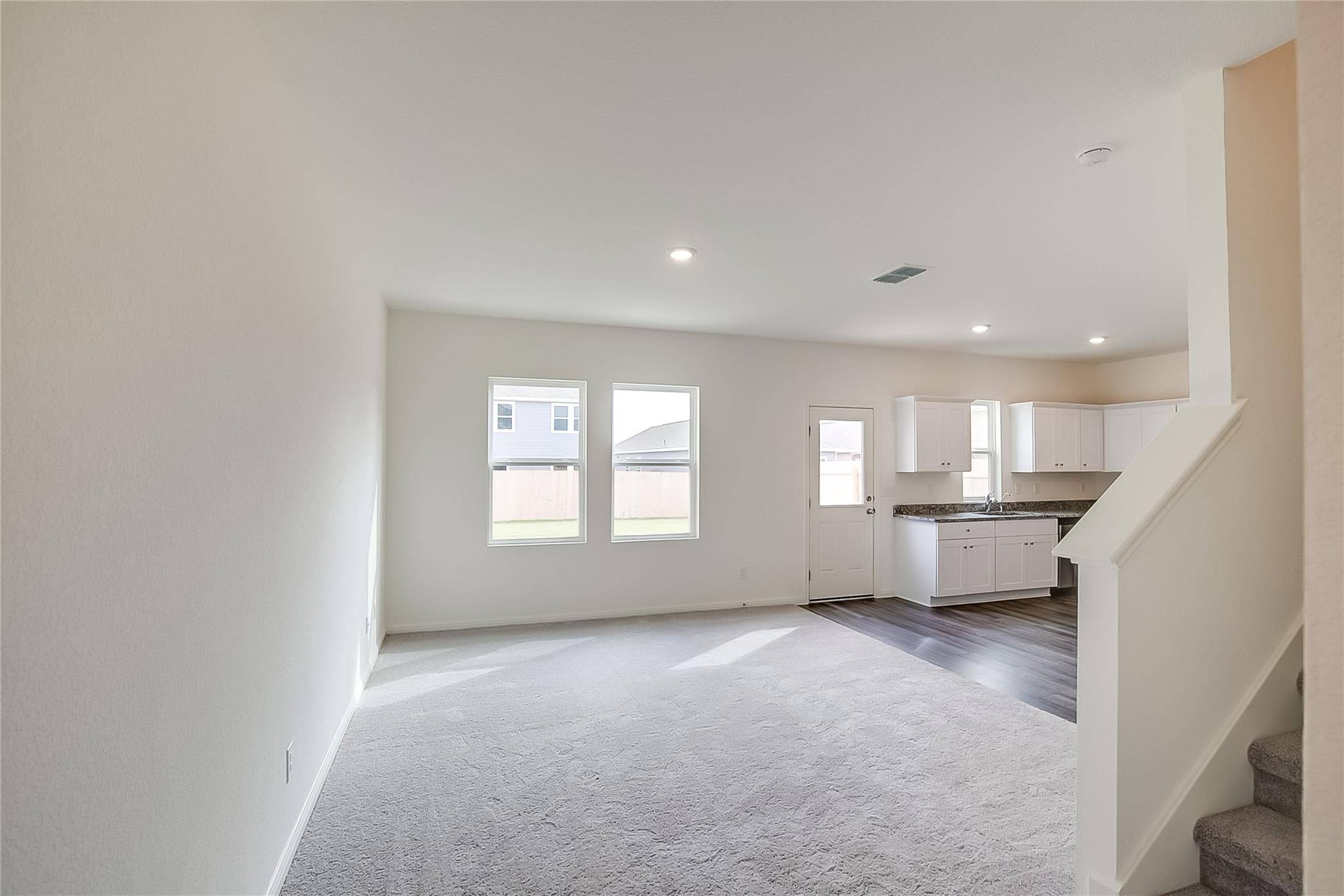 110 Blackbear DR, Hutto, TX 78634