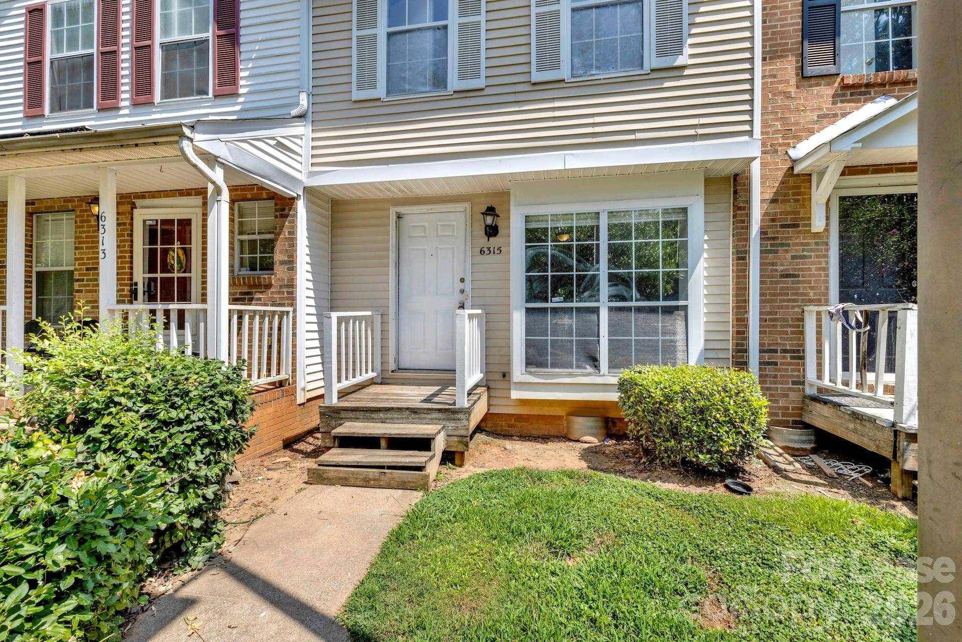 6315 Windsor Gate LN, Charlotte, NC 28215
