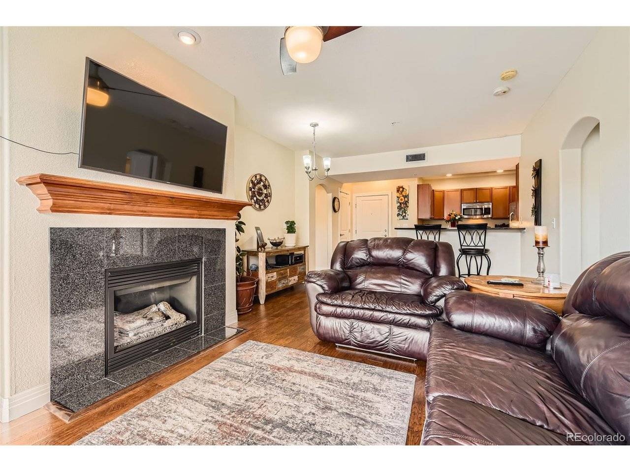 9019 E Panorama #D207, Englewood, CO 80112