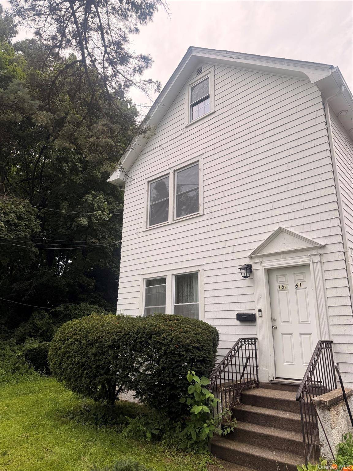 188-61 85th RD, Holliswood, NY 11423
