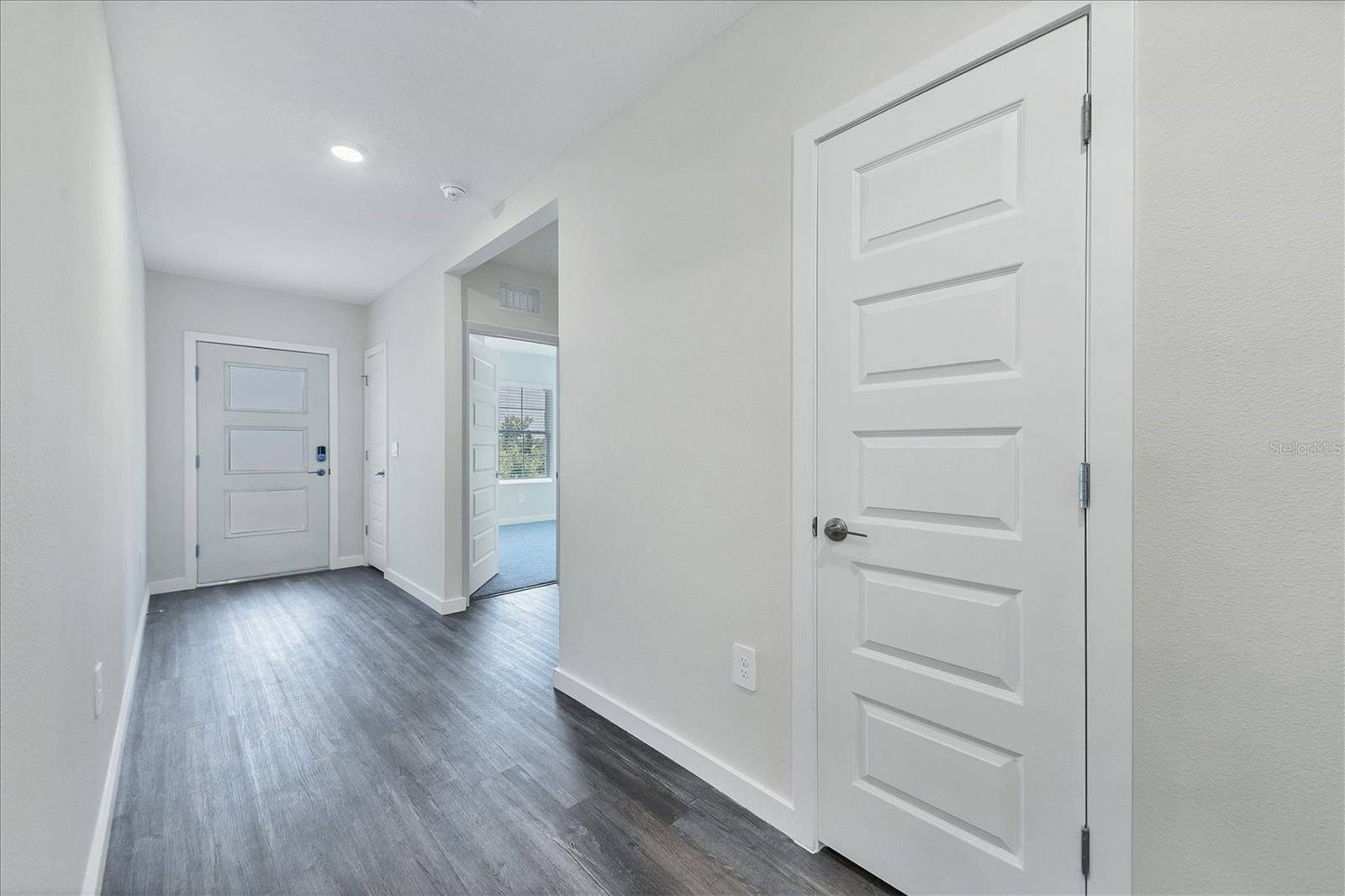 17218 BARNWOOD PL, Lakewood Ranch, FL 34211