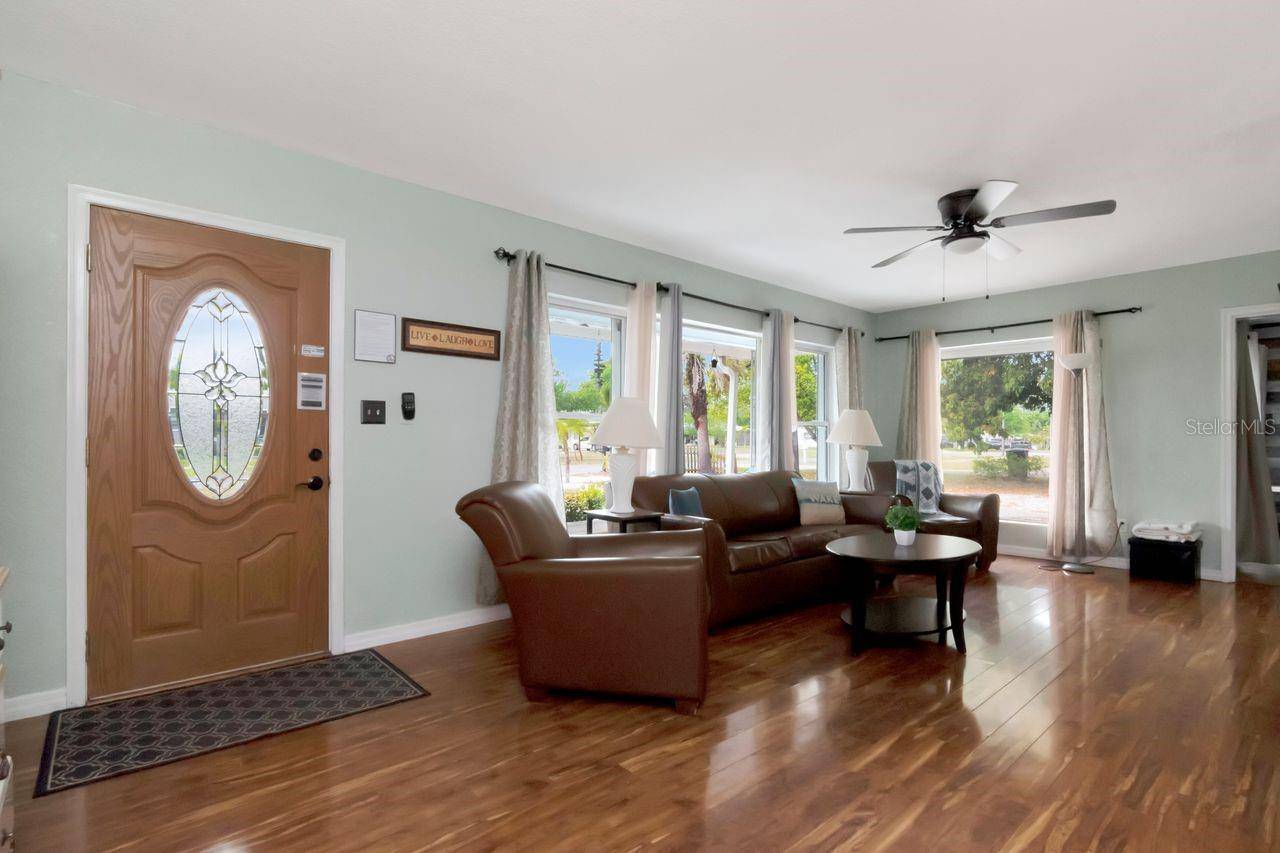 305 BAKER AVE, Clearwater, FL 33755