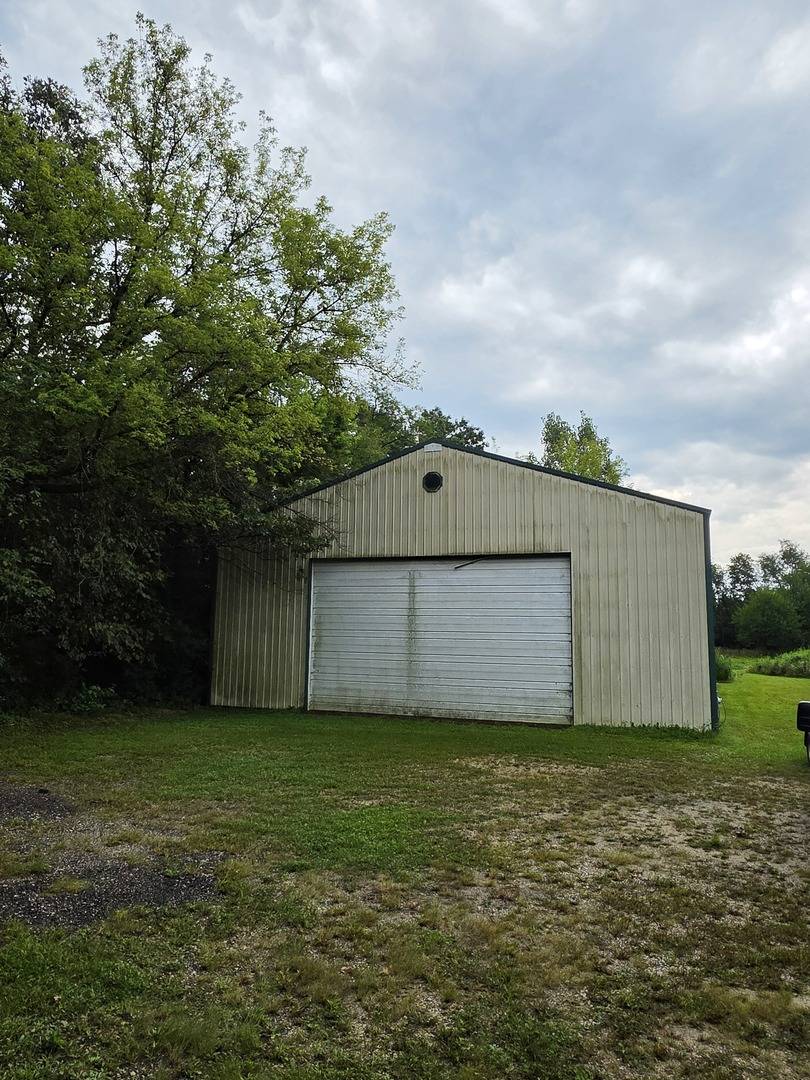 207 W Lincoln RD, Mchenry, IL 60051