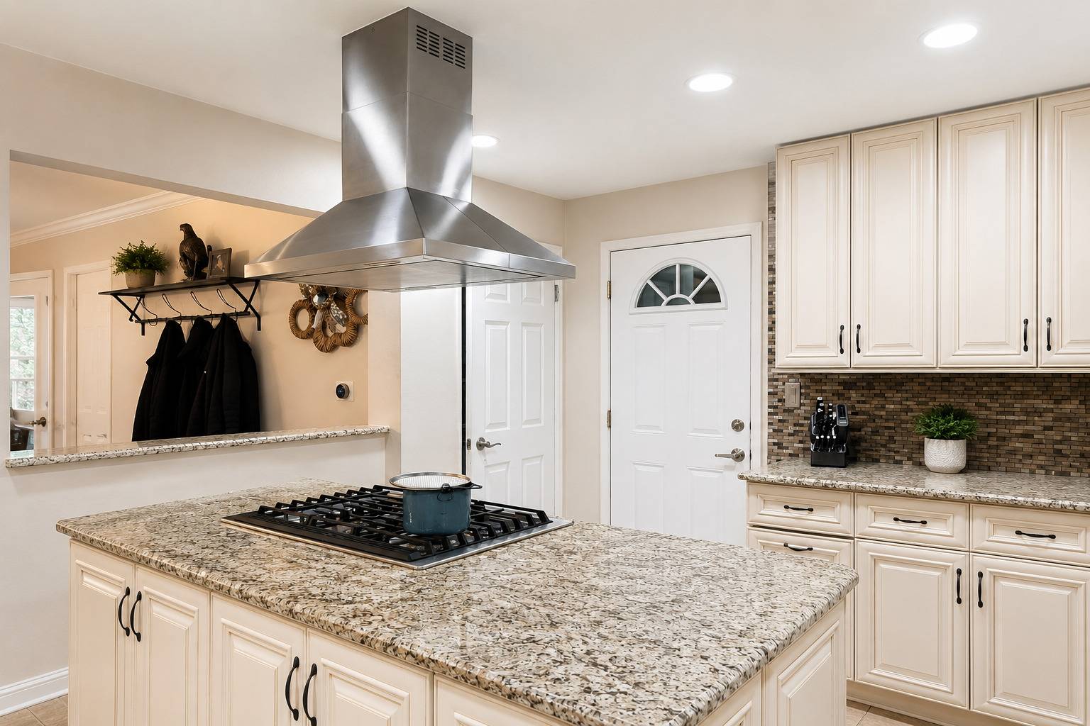 20 W Division ST, Villa Park, IL 60181