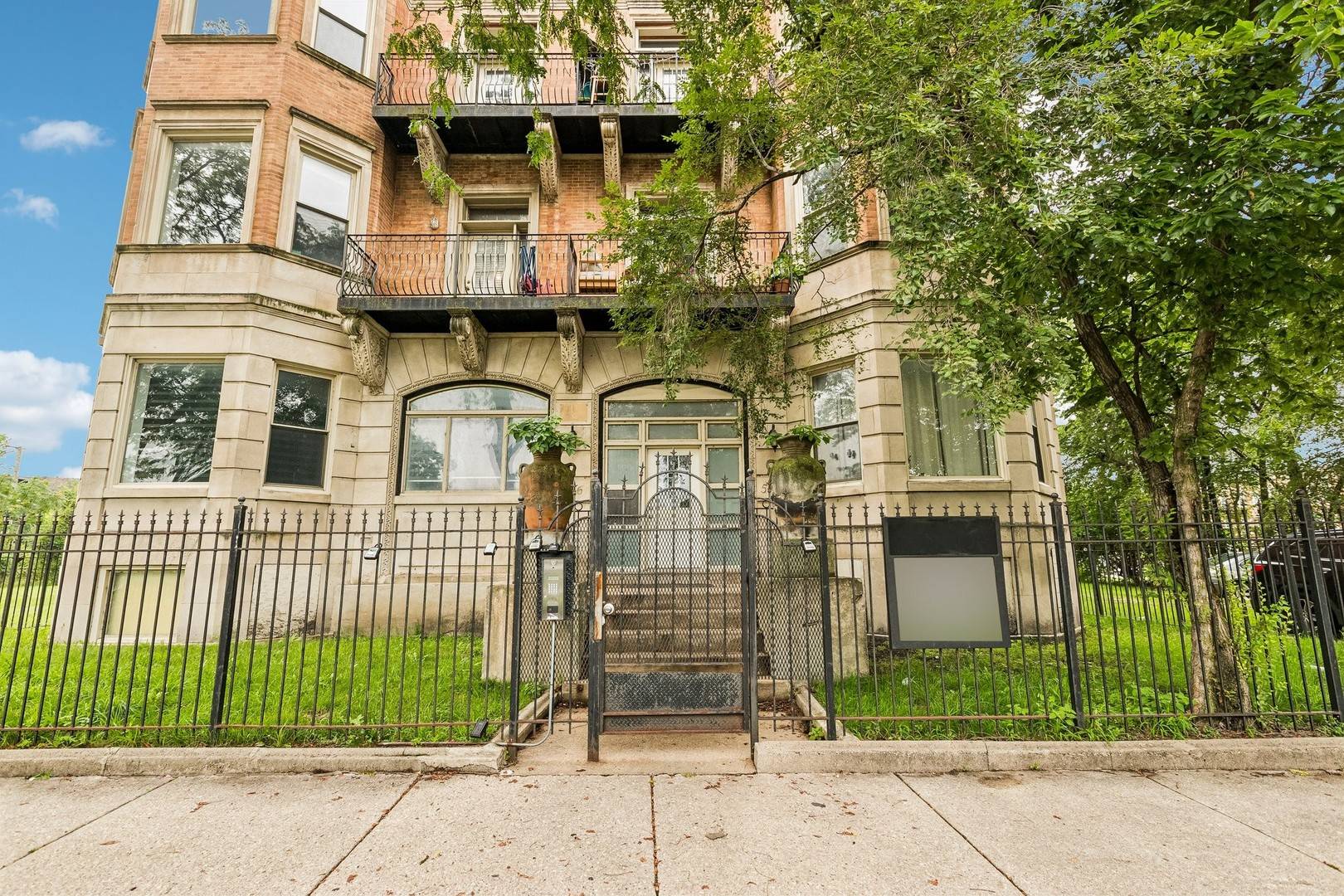 5016 S King DR #3W, Chicago, IL 60615