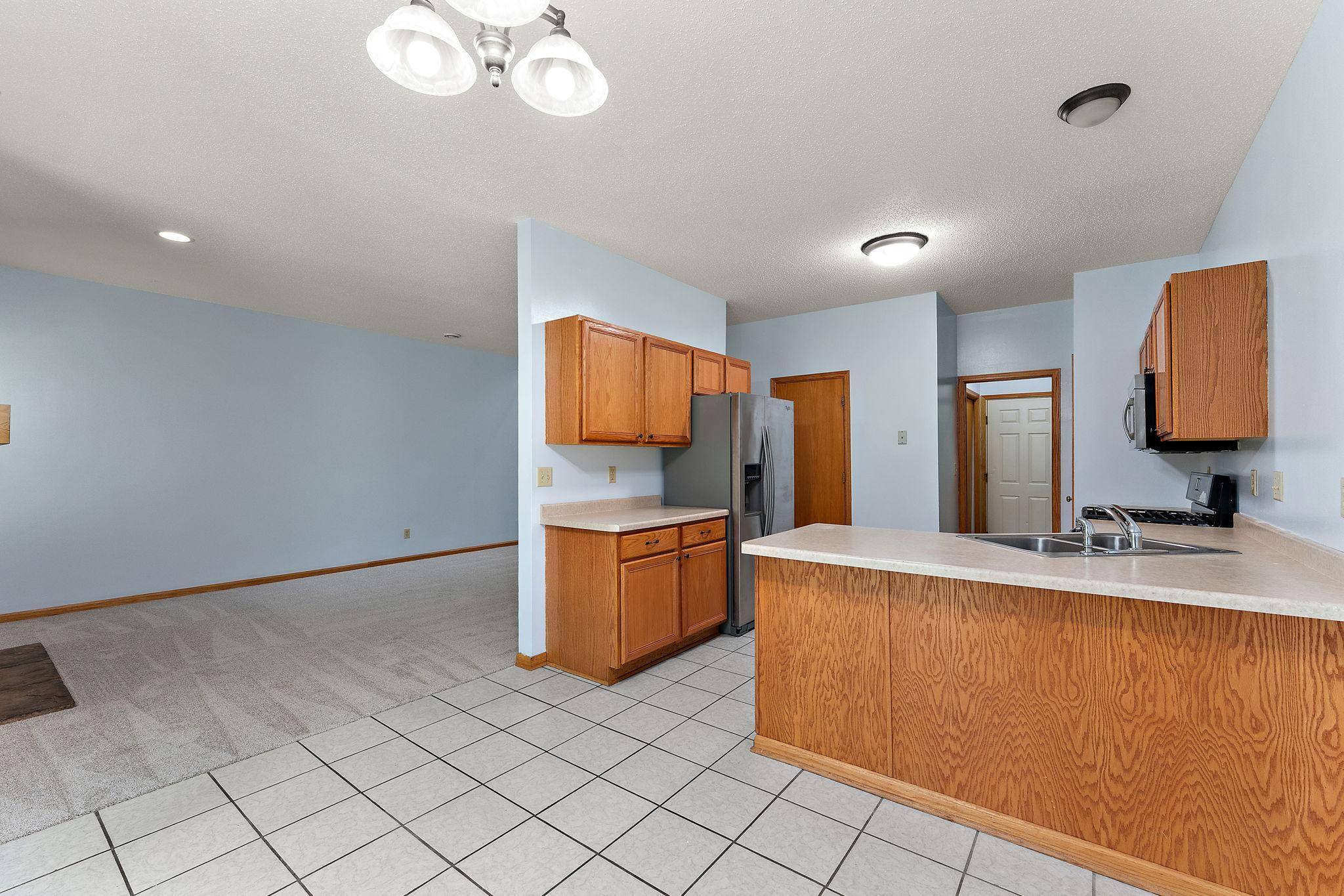 6496 15th Street PL N, Oakdale, MN 55128