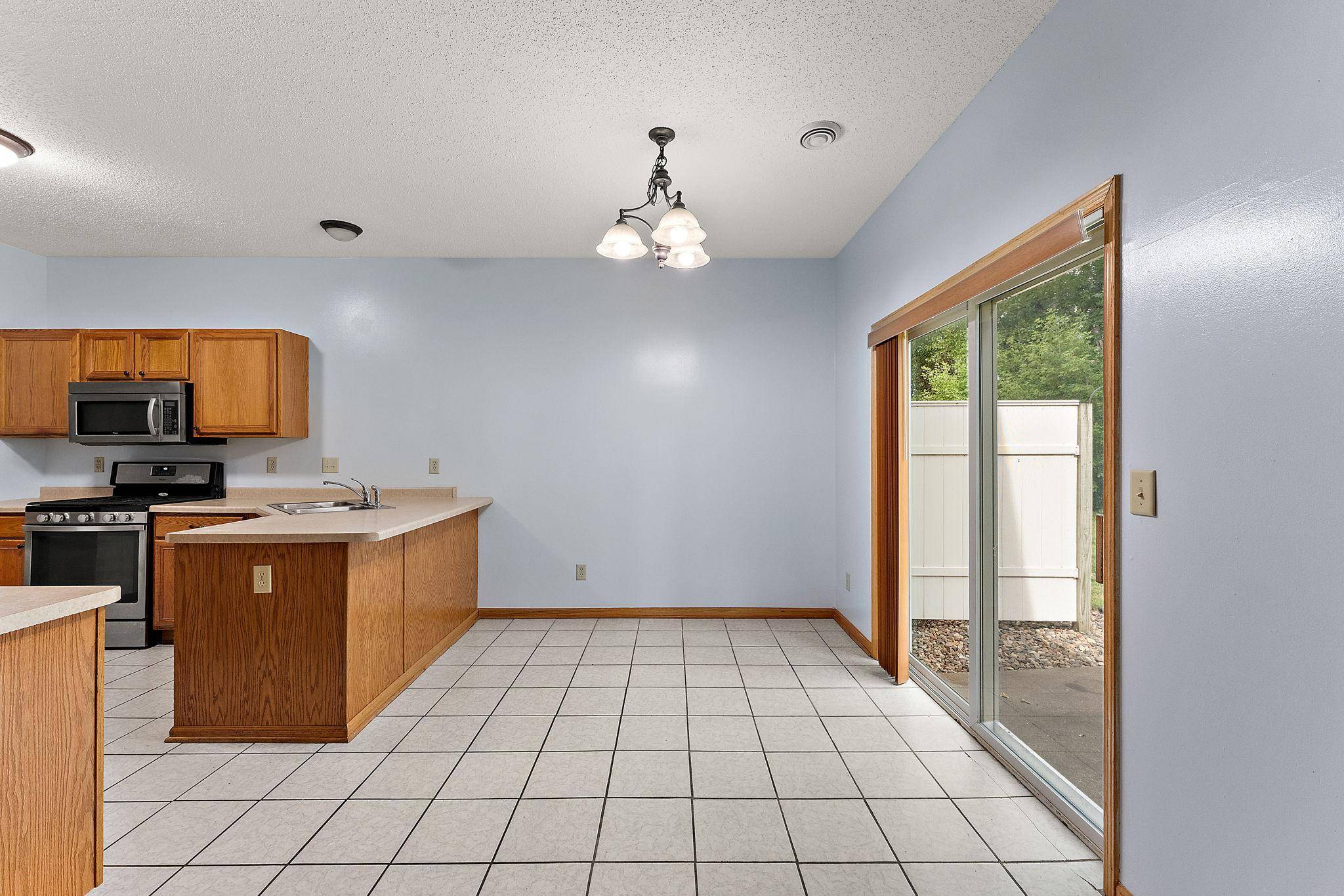 6496 15th Street PL N, Oakdale, MN 55128