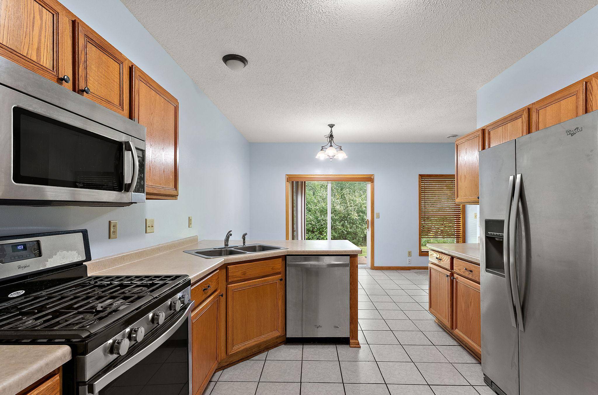 6496 15th Street PL N, Oakdale, MN 55128
